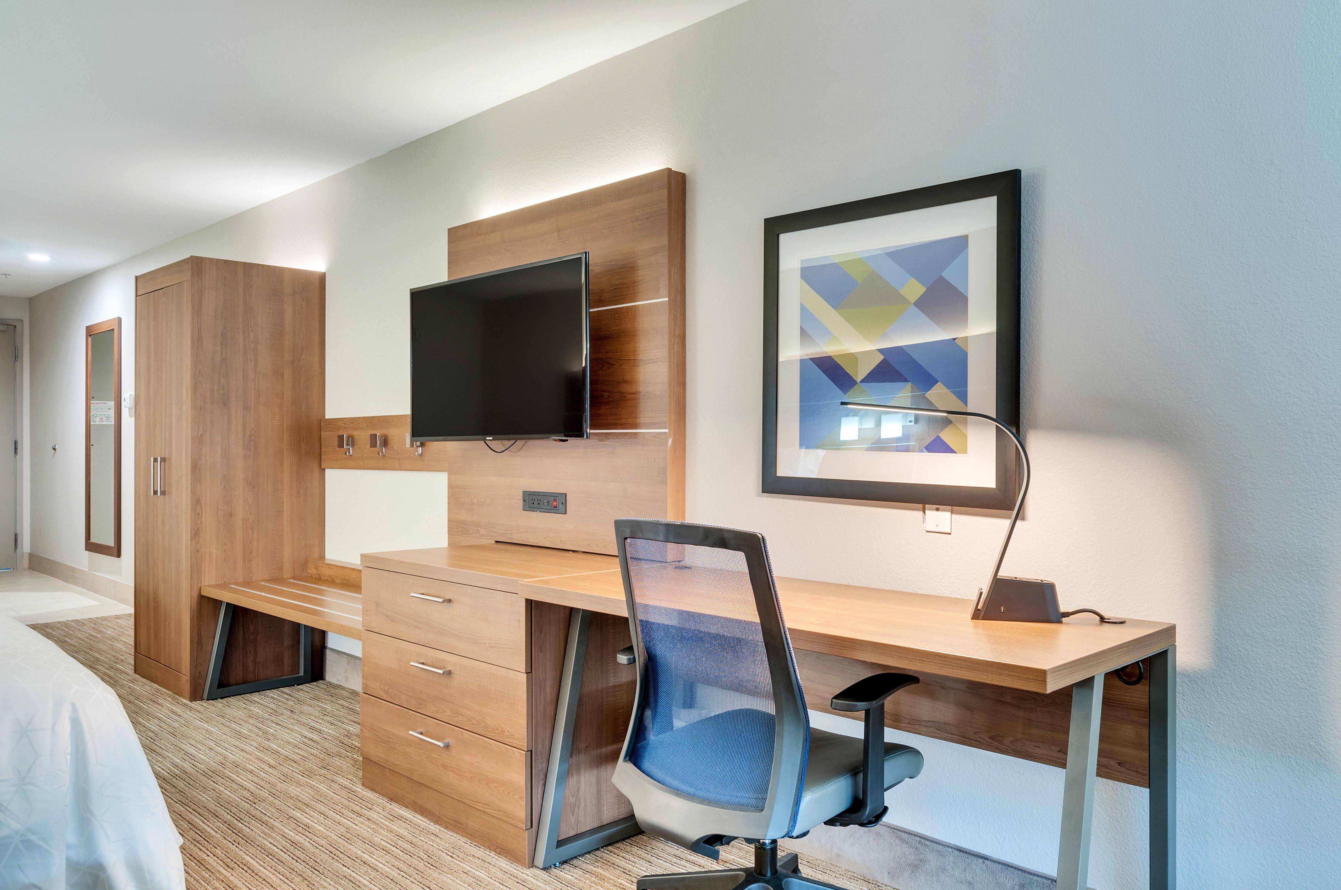 Holiday Inn Express Hotel & Suites Lake Elsinore By Ihg Exterior photo