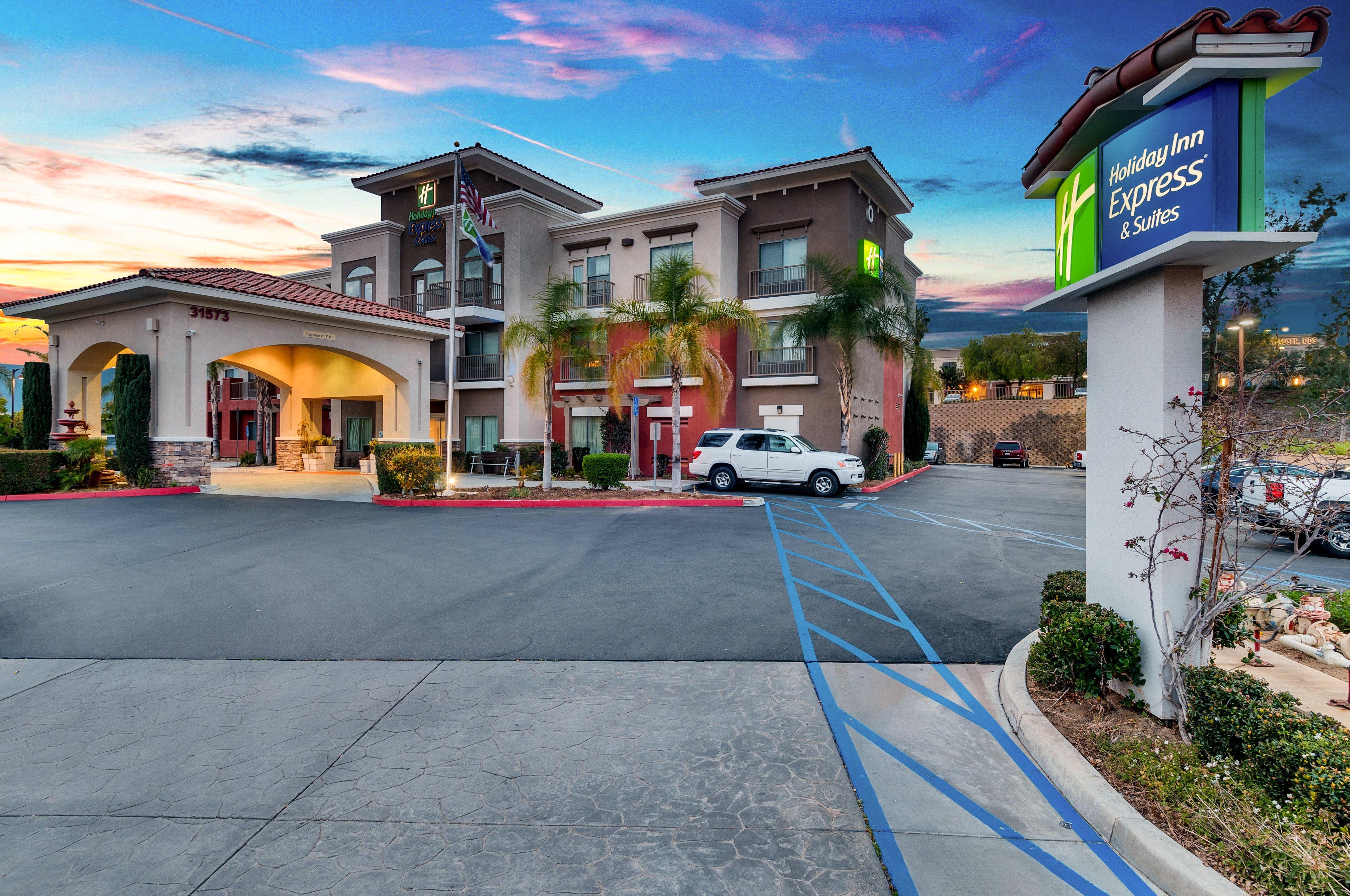 Holiday Inn Express Hotel & Suites Lake Elsinore By Ihg Exterior photo