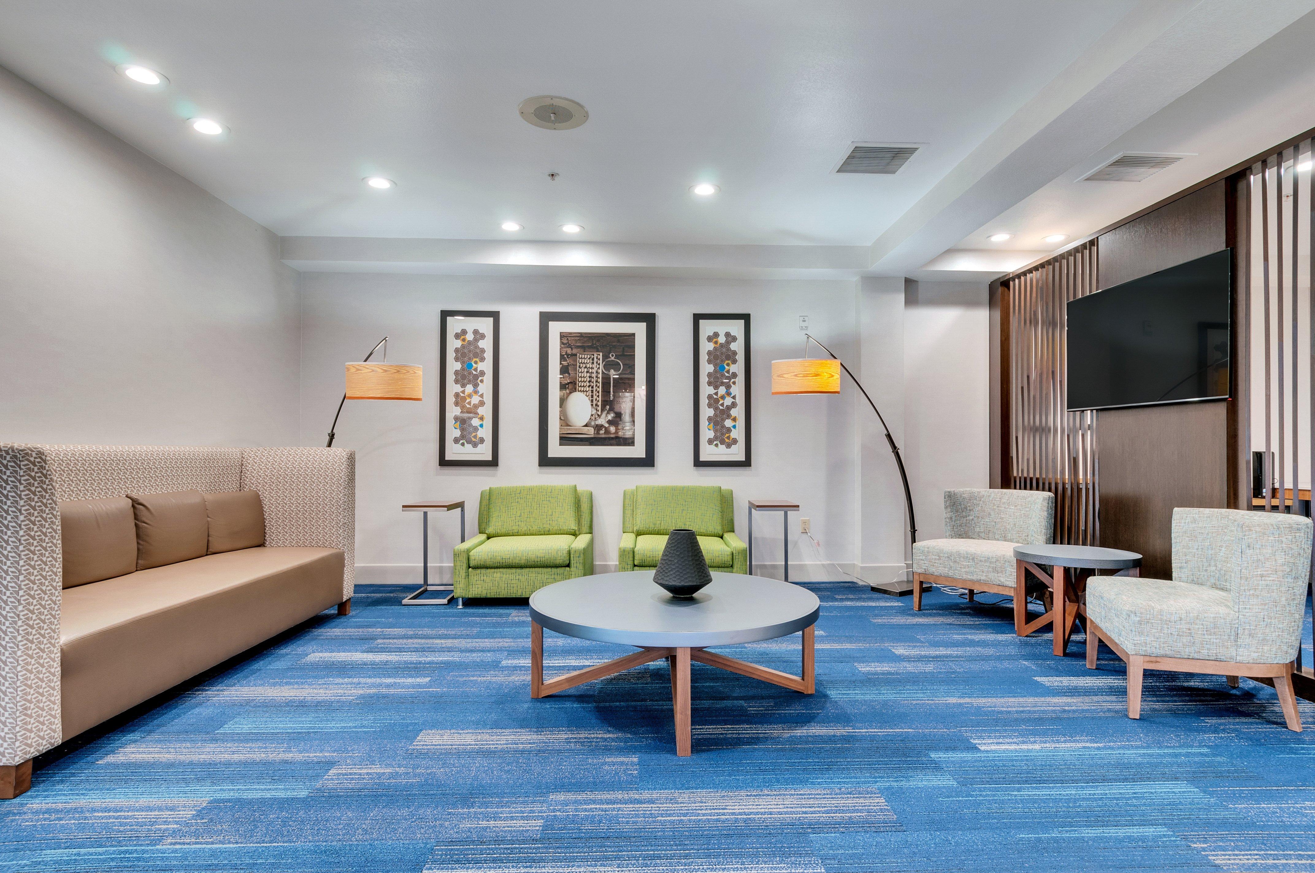 Holiday Inn Express Hotel & Suites Lake Elsinore By Ihg Exterior photo