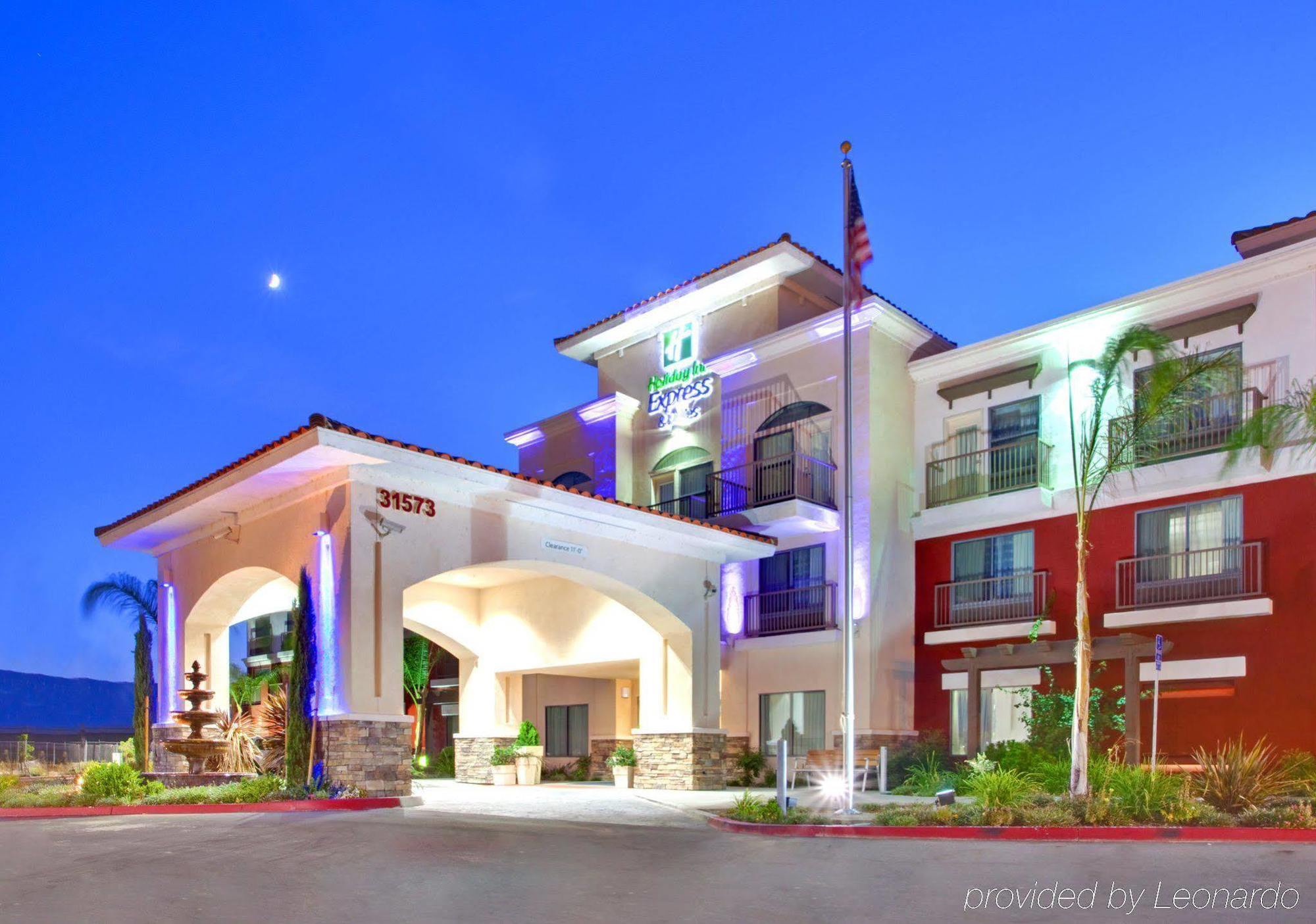 Holiday Inn Express Hotel & Suites Lake Elsinore By Ihg Exterior photo