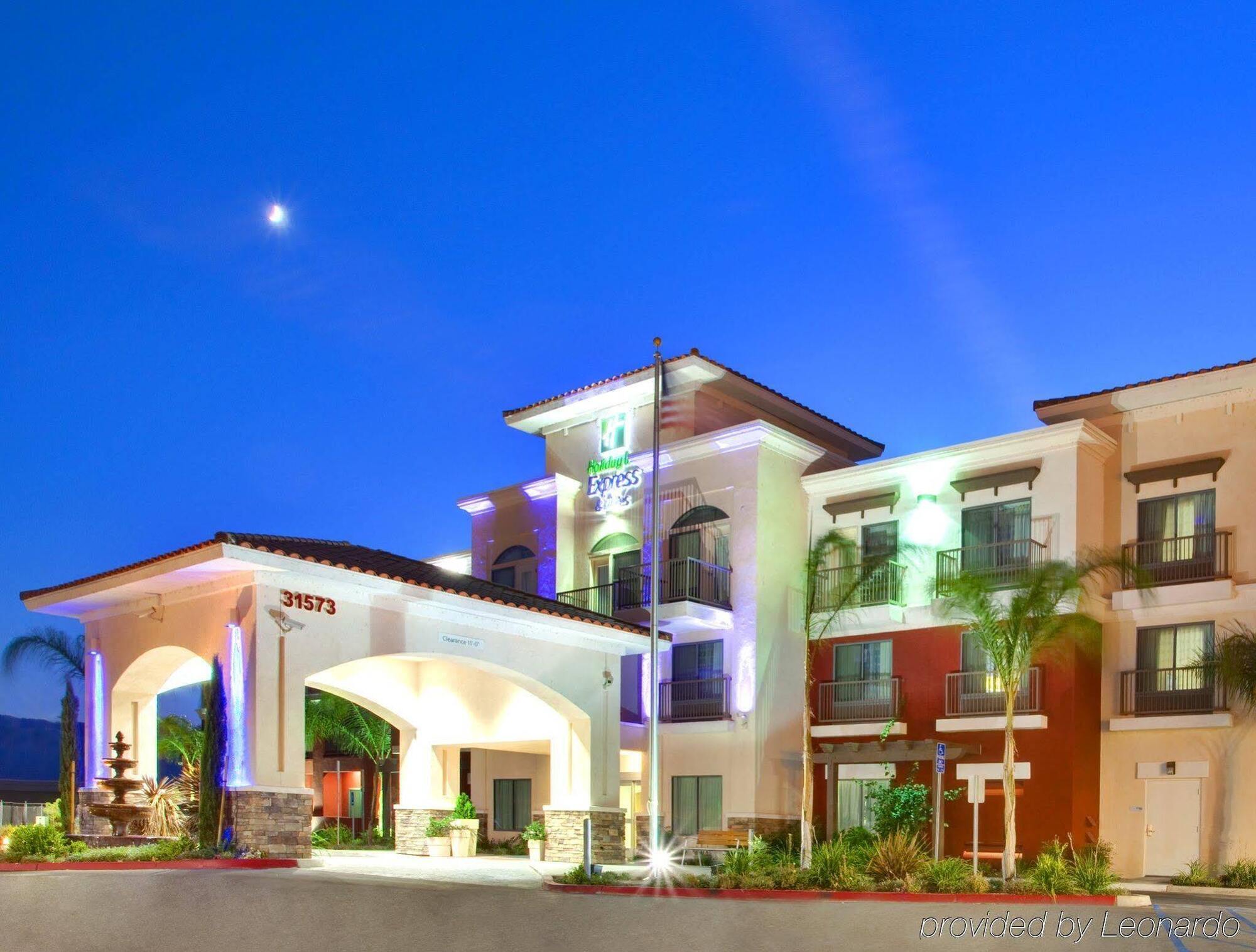 Holiday Inn Express Hotel & Suites Lake Elsinore By Ihg Exterior photo