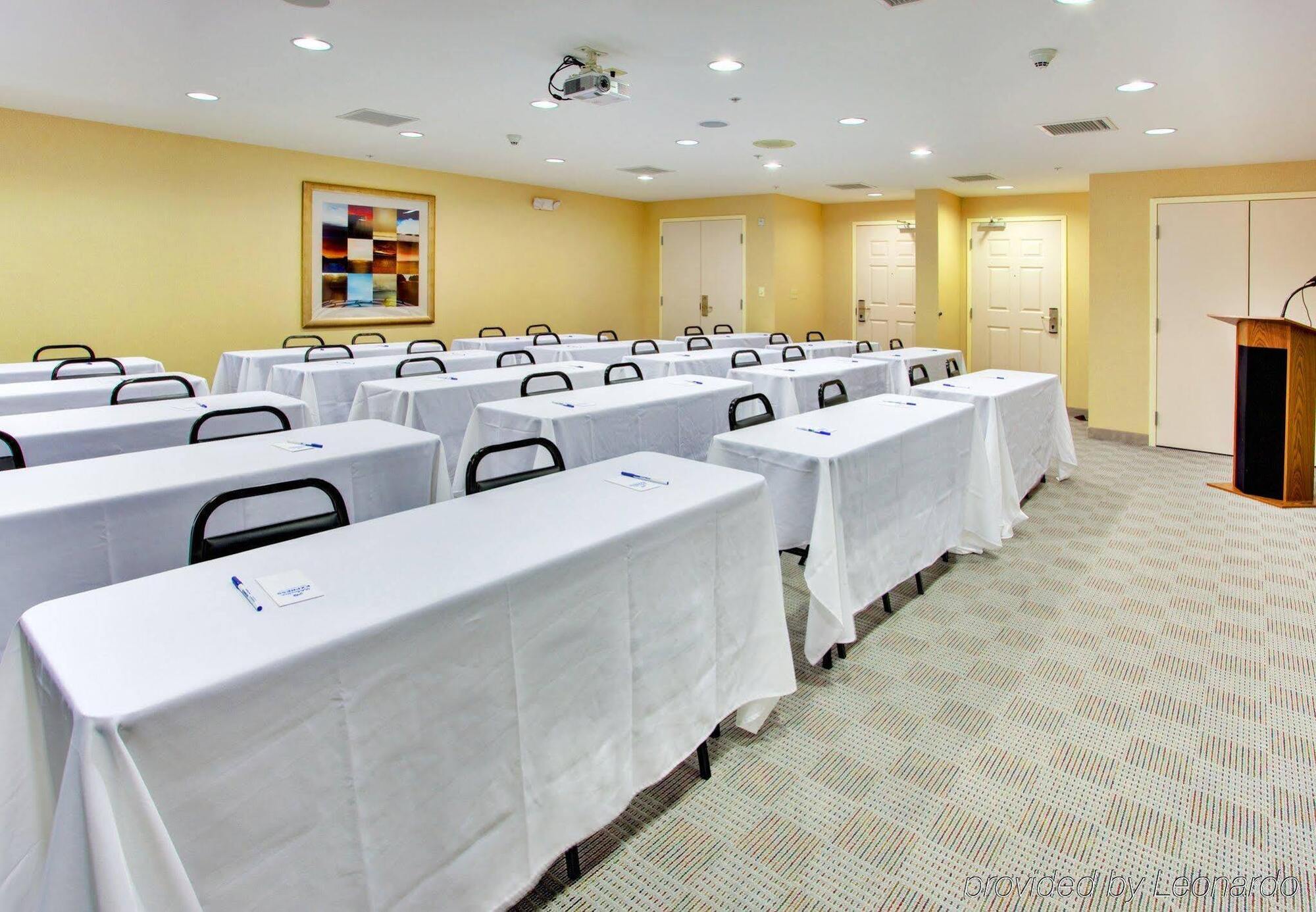 Holiday Inn Express Hotel & Suites Lake Elsinore By Ihg Exterior photo