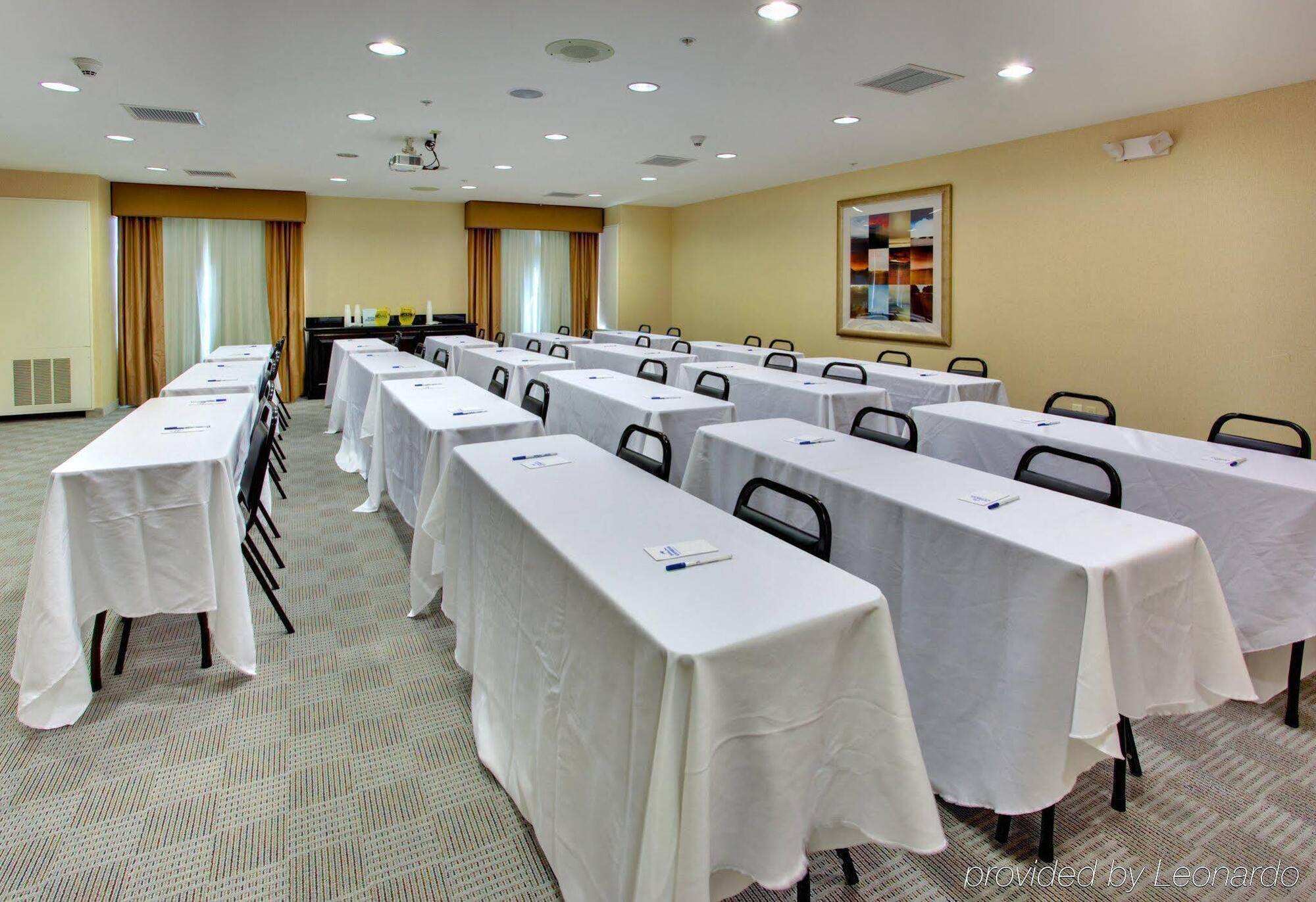Holiday Inn Express Hotel & Suites Lake Elsinore By Ihg Exterior photo
